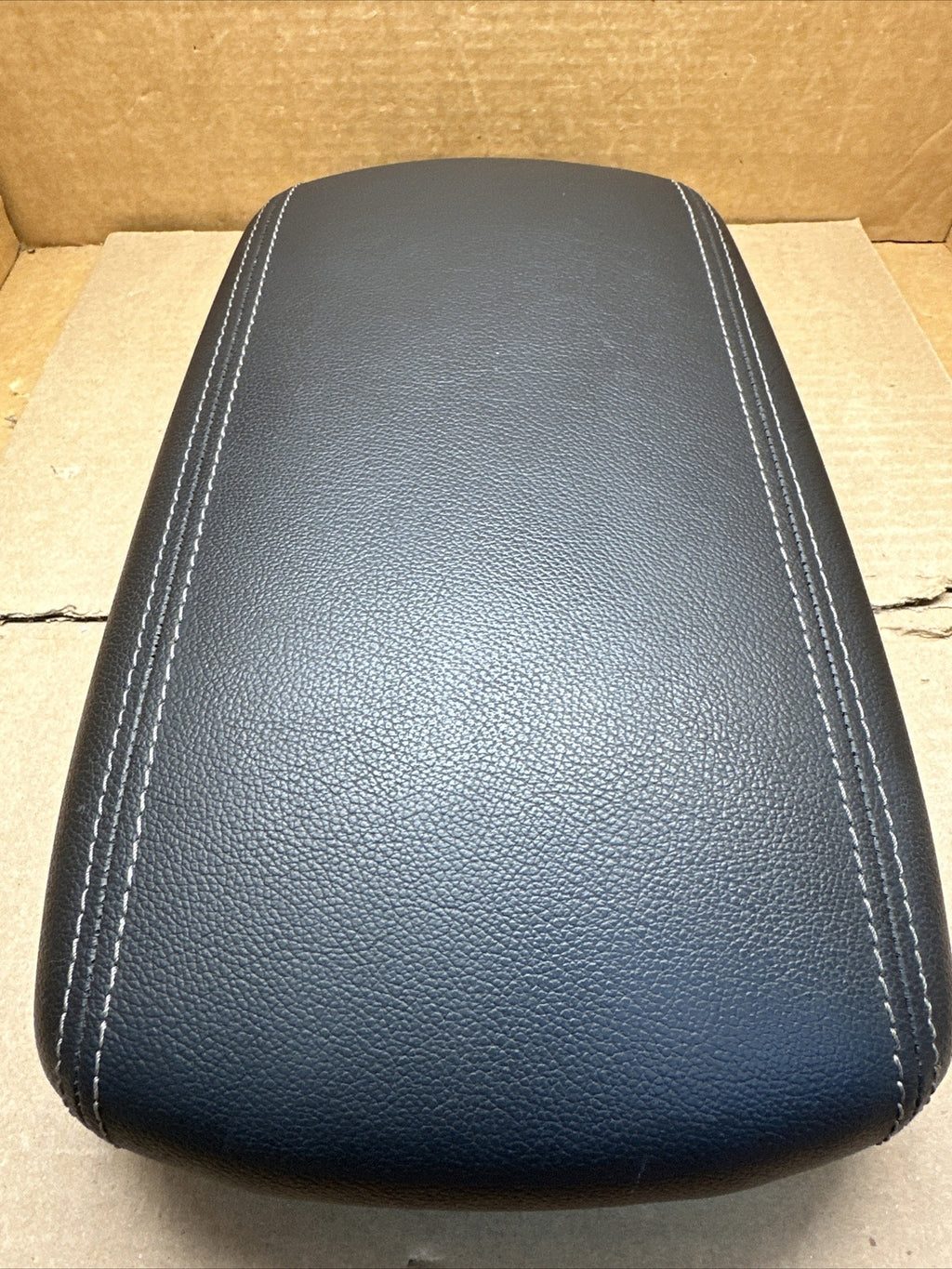 2017 2022 Kia Sportage Center Console Lid Cover Top Arm Rest Armrest Black3
