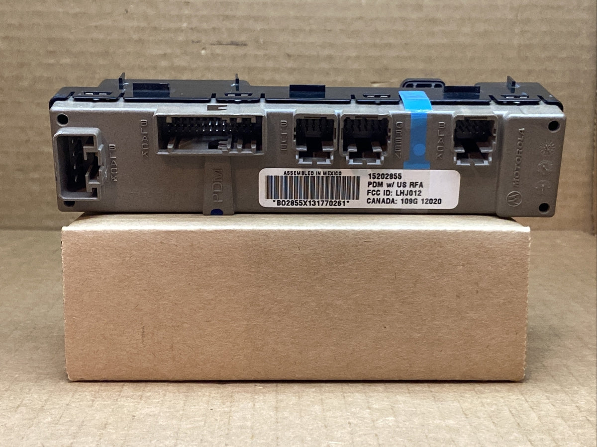03 06 Tahoe Yukon Silverado Window Control Switch Front RH Right OEM 152028554