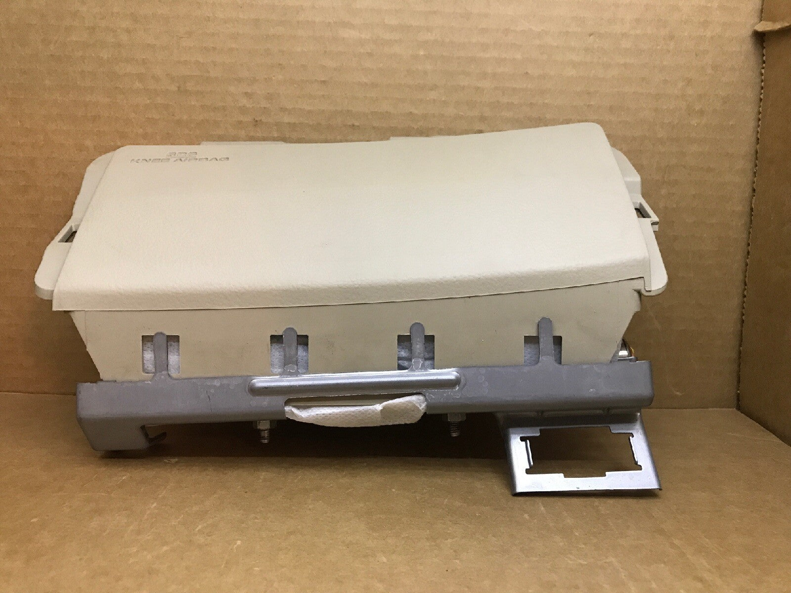 2007 2011 TOYOTA CAMRY FRONT LEFT SIDE DRIVER KNEE LOWER AIRBAG AIR BAG TAN2