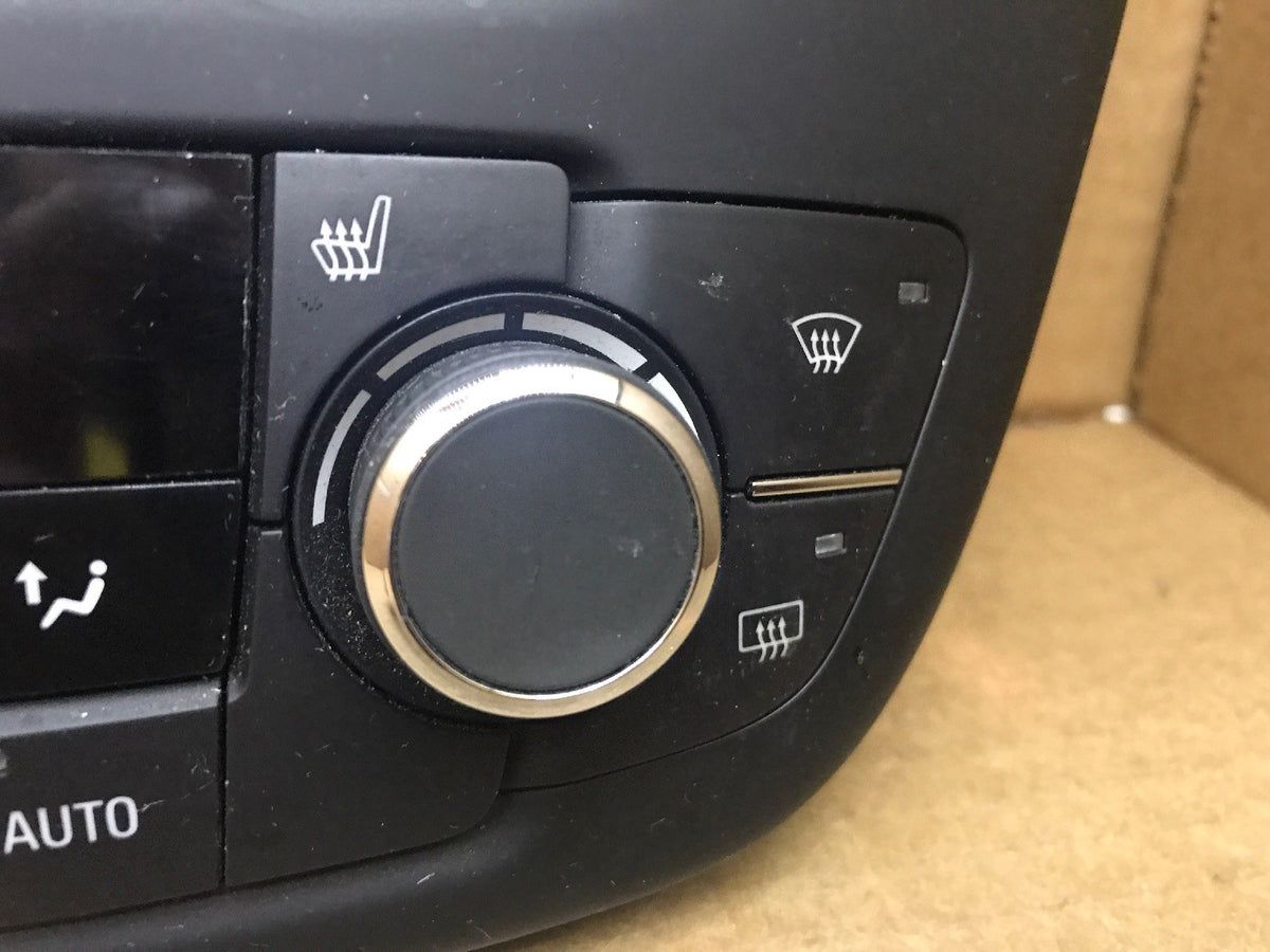 2011 2012 Buick Regal Radio Control Panel Face Plate Bezel Trim Temperature Temp10