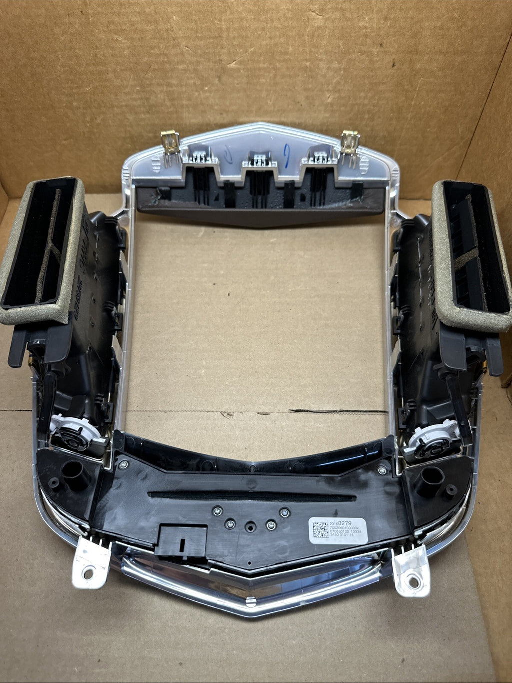 2013 2016 CADILLAC SRX RADIO DASH VENTS BEZEL TRIM 23168279 OEM7