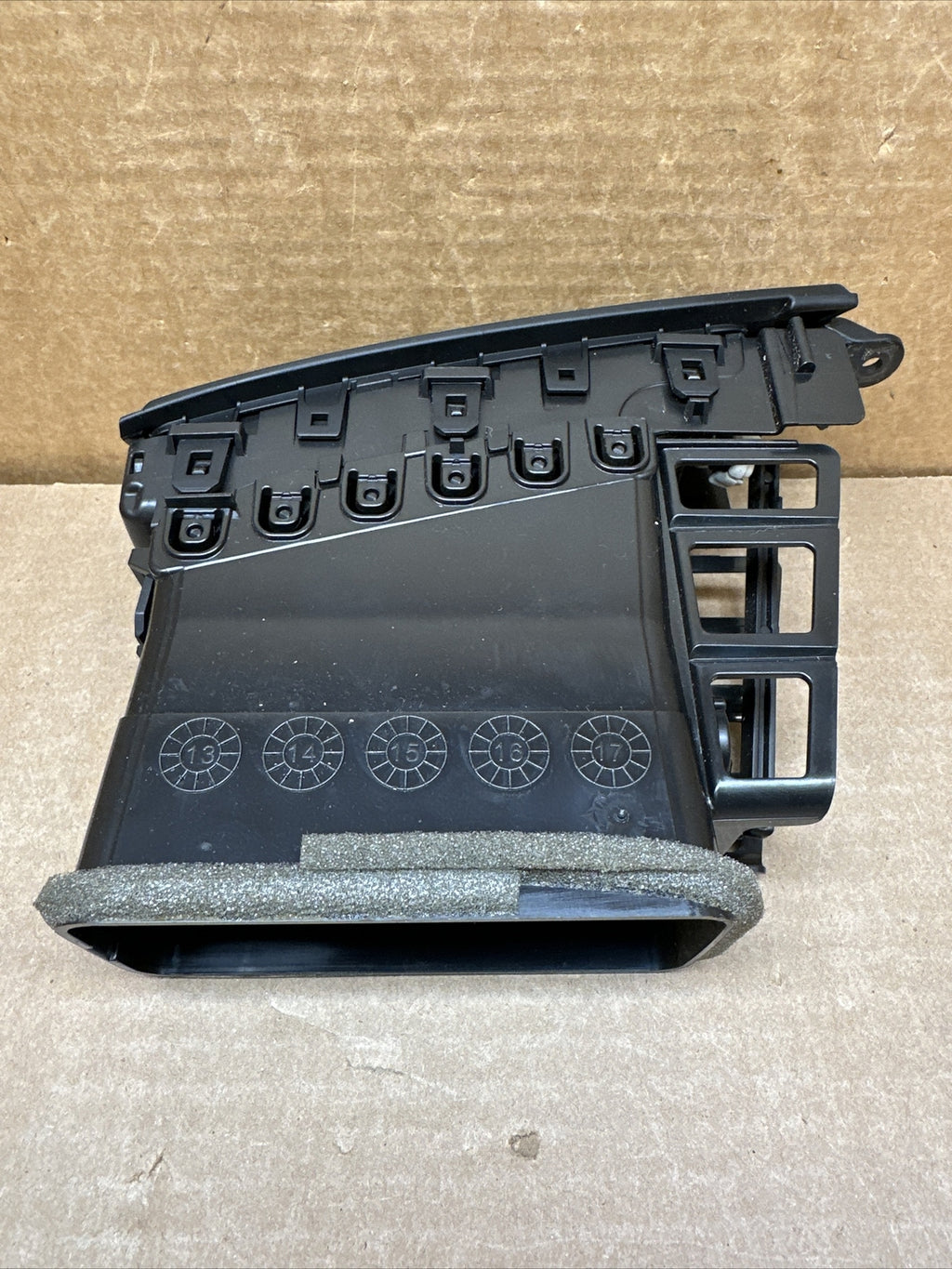 2015   2019 CHEVROLET SILVERADO FRONT Right DASH AC VENT 20943683 OEM4