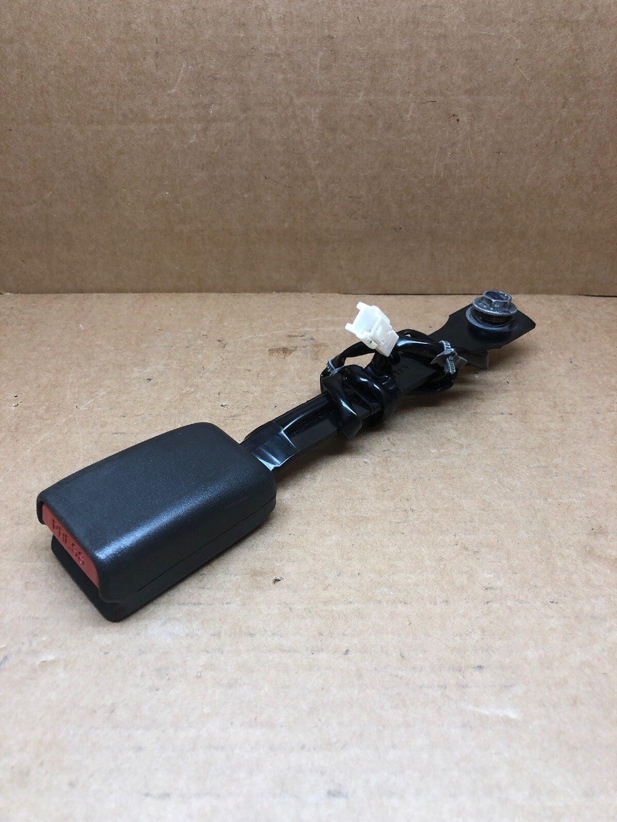 2013 2017 Nissan Sentra Front Left Driver Seat Belt Seatbelt Buckle0