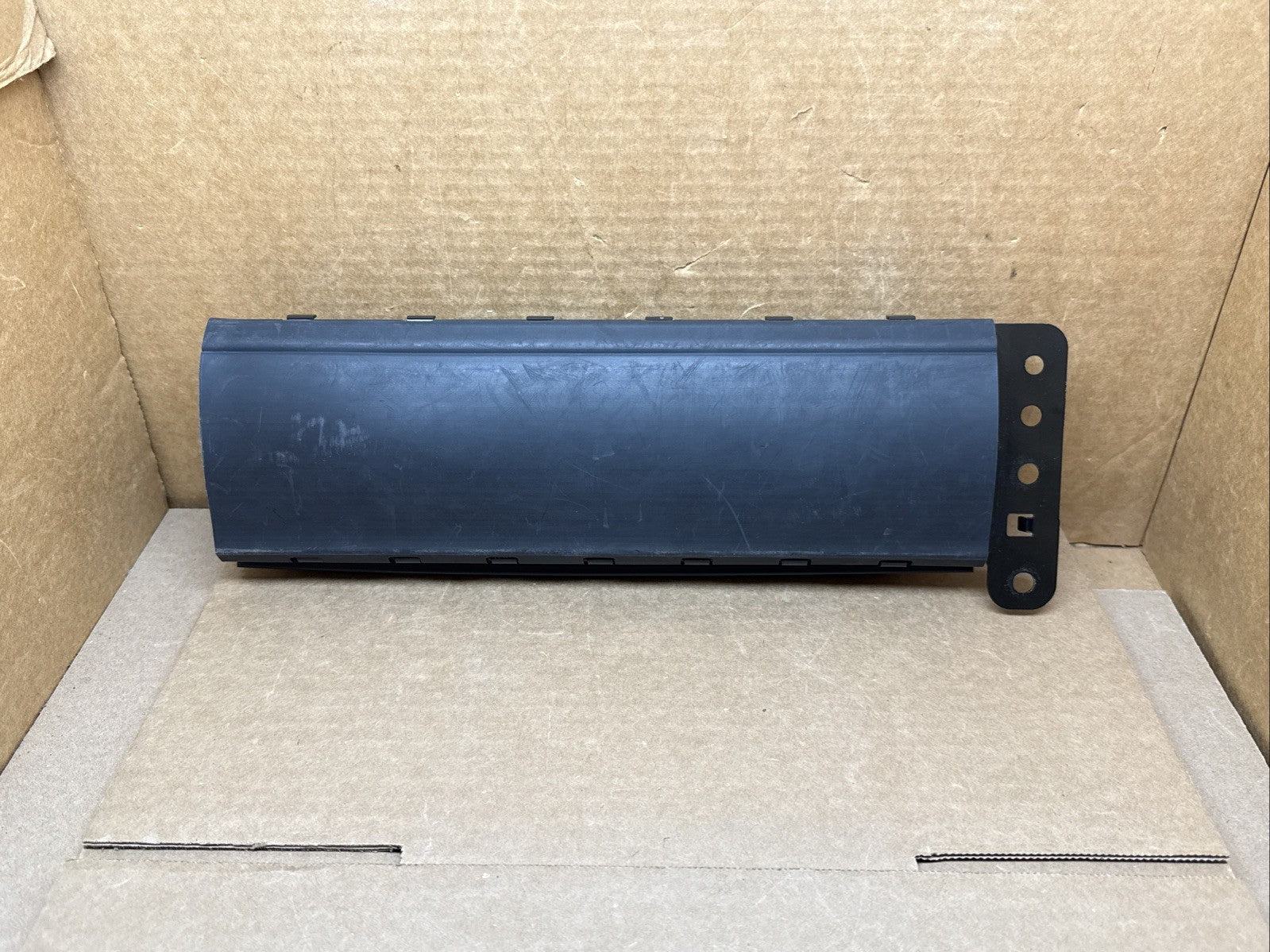 2020 2026 Ford Explorer Front Right Side Passenger Knee Air Bag Airbag0