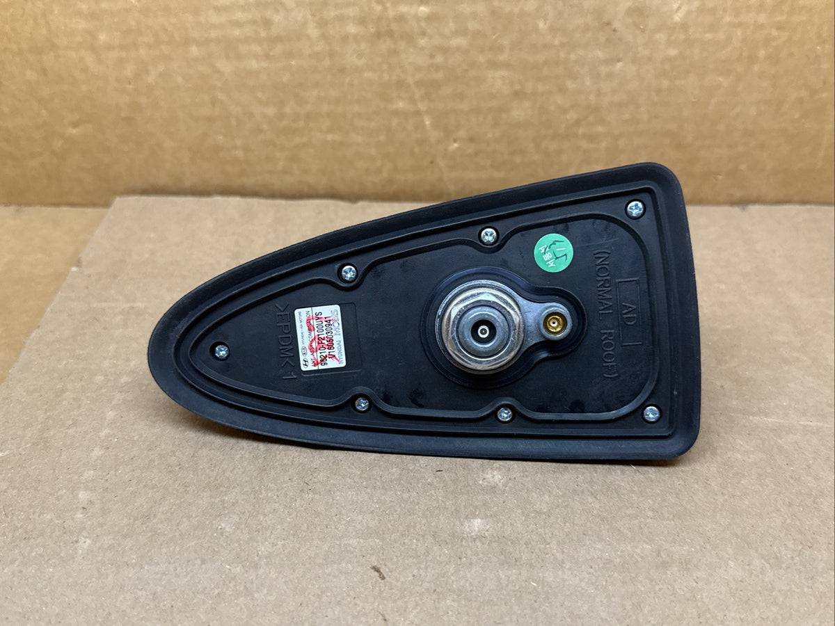 2016 2018 Hyundai Elantra Radio Antenna OEM Symphony Silver 96210 F2100UYS6