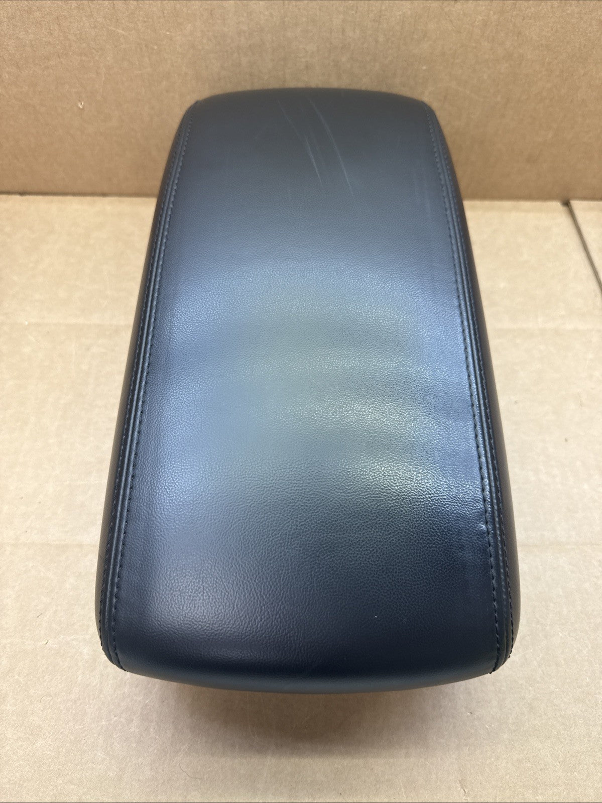 14-21 Grand Cherokee Durango Center Console Lid Cover Top Arm Rest Armrest Black0