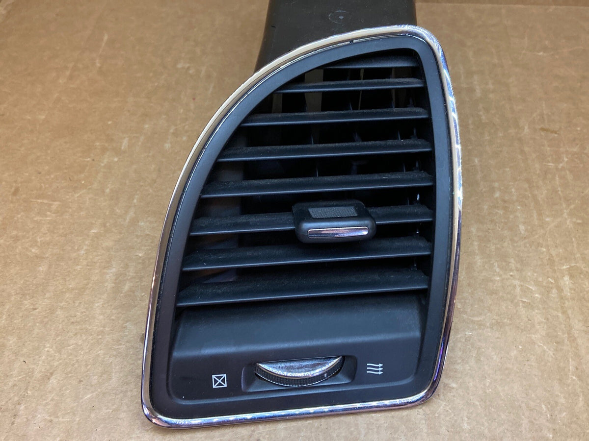 11 20 Town Country Grand Caravan Front Passenger Right Side Dash Air Vent Chrome2