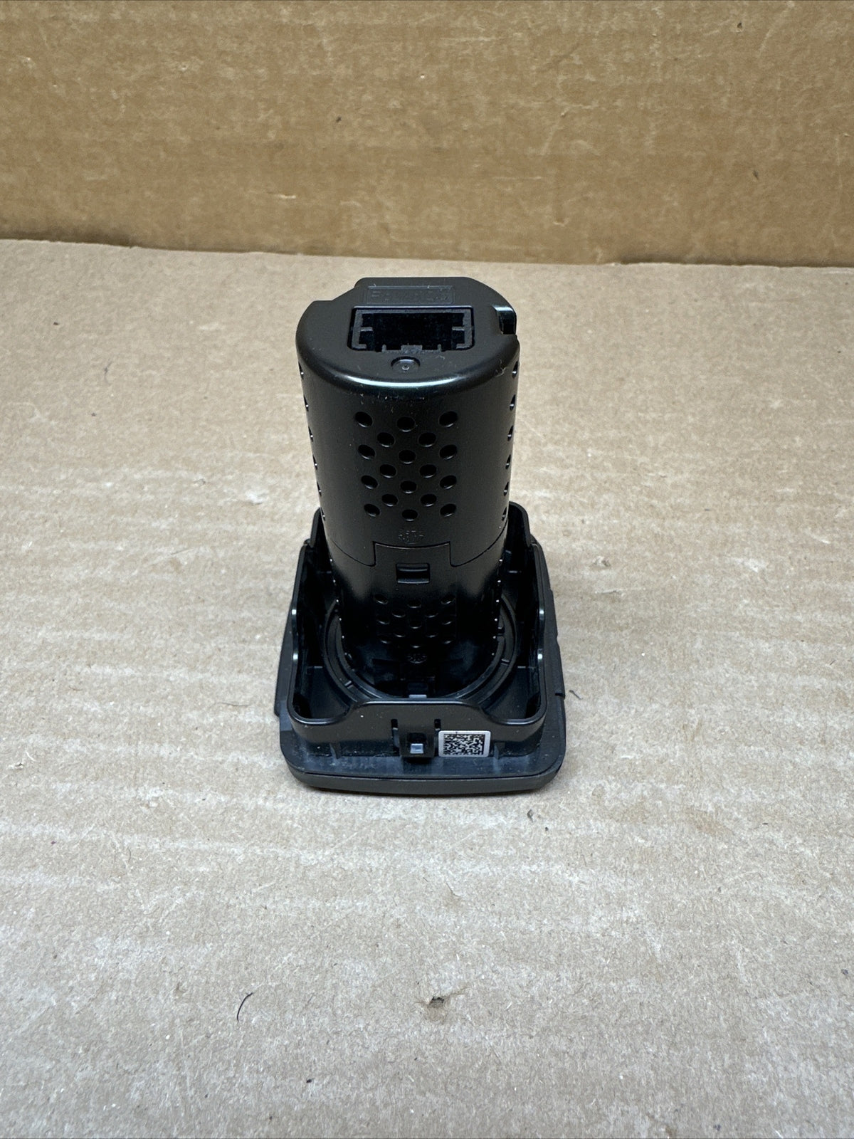 20 24 FORD EXPLORER CONSOLE JACK USB CHARGER POWER OUTLET OEM LU5T 19J211 AA5