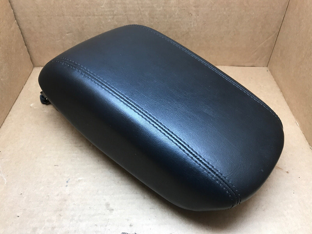 2013 2016 DODGE DART CENTER CONSOLE LID ARMREST TOP COVER BLACK LEATHER ARM REST0