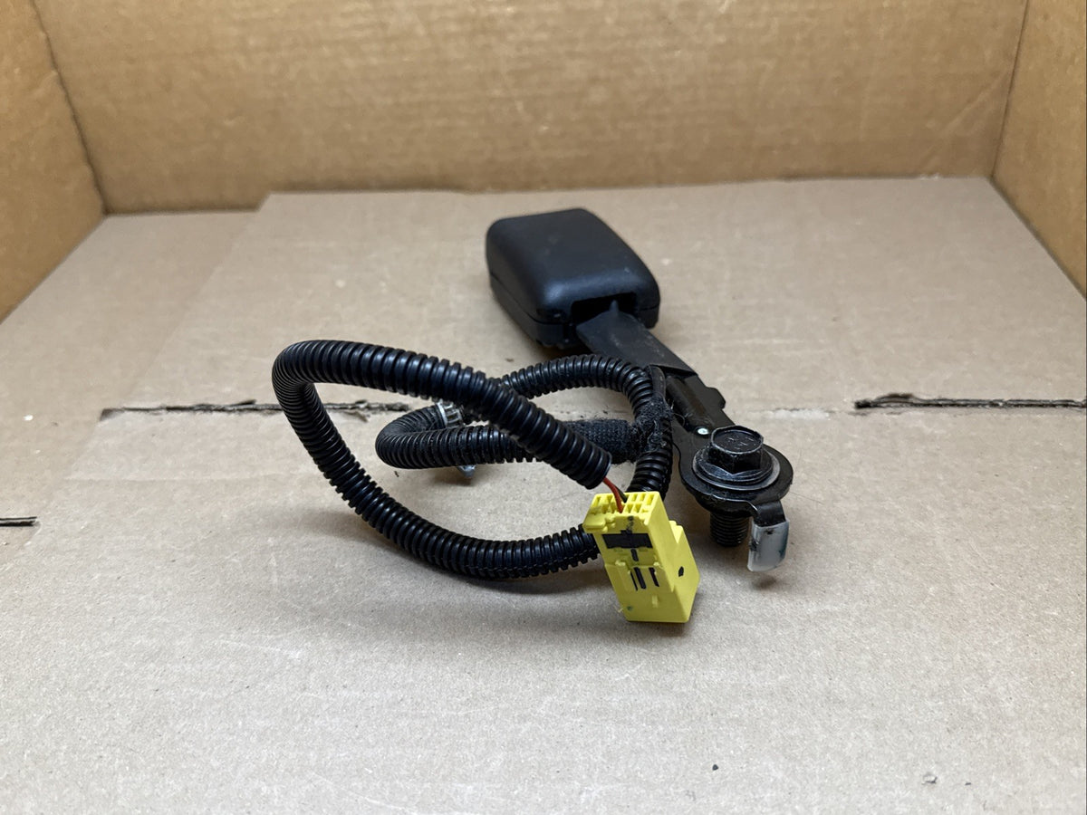 2014 2018 Kia Forte Front Right Passenger Side Seat Belt Seatbelt Buckle3