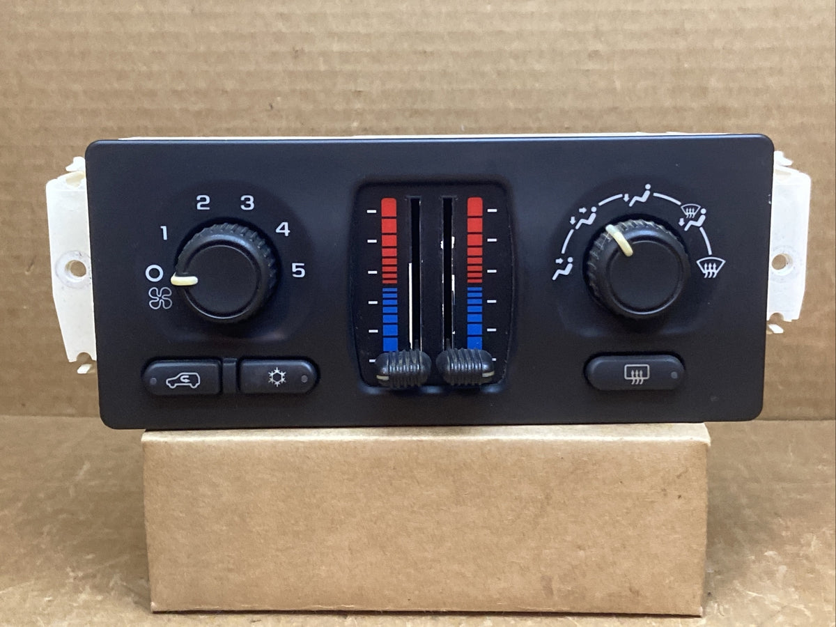 03 06 Silverado Sierra Tahoe Yukon Manual Dual Climate Control w/ Defog 103700340