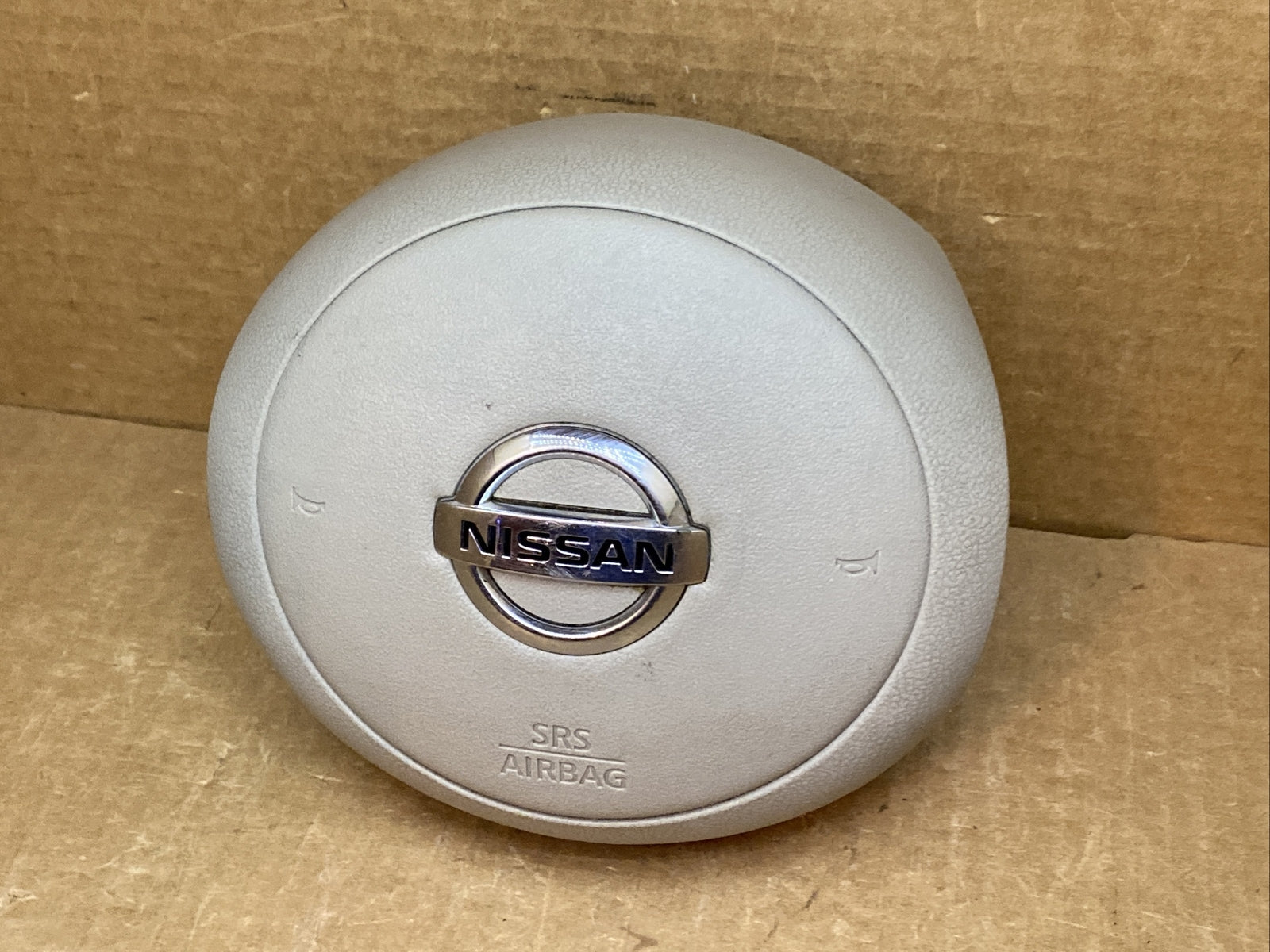 2009 2011 Nissan Cube Front Left Driver Side Steering Wheel Air Bag Airbag Gray3