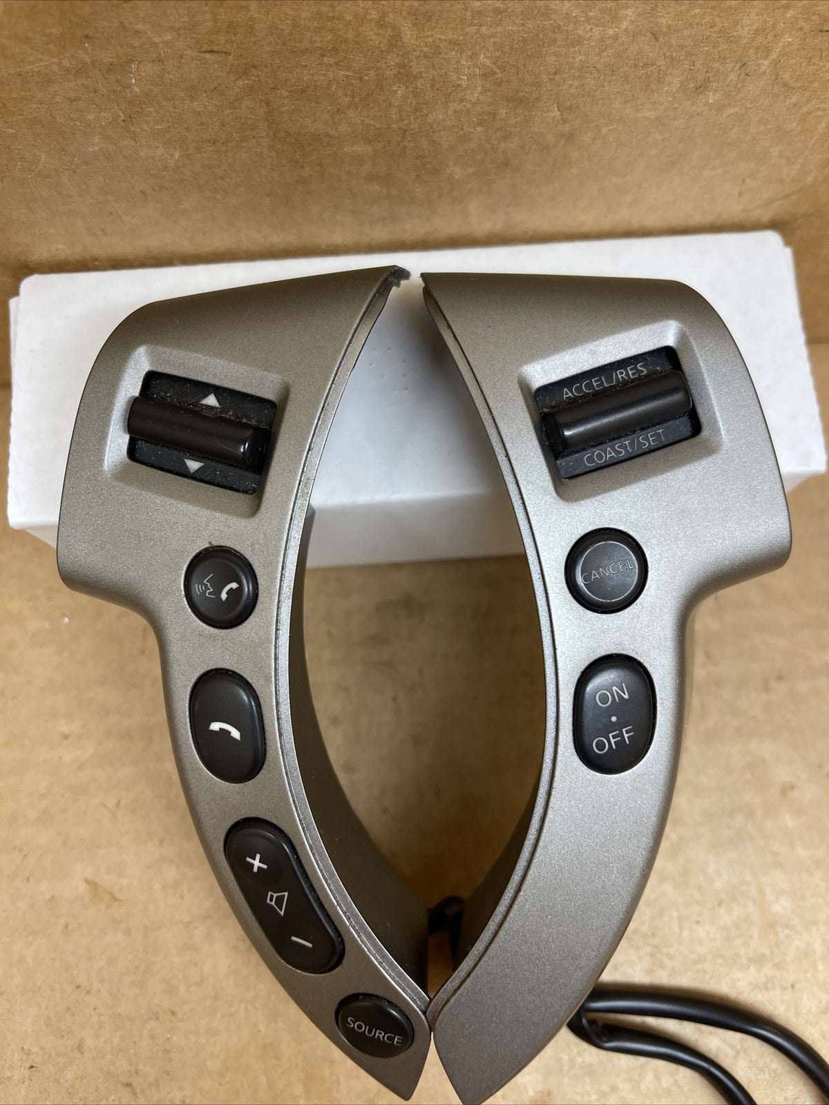 07 12 Nissan Sentra Steering Wheel Audio Cruise Control Radio Switch Buttons OEM2