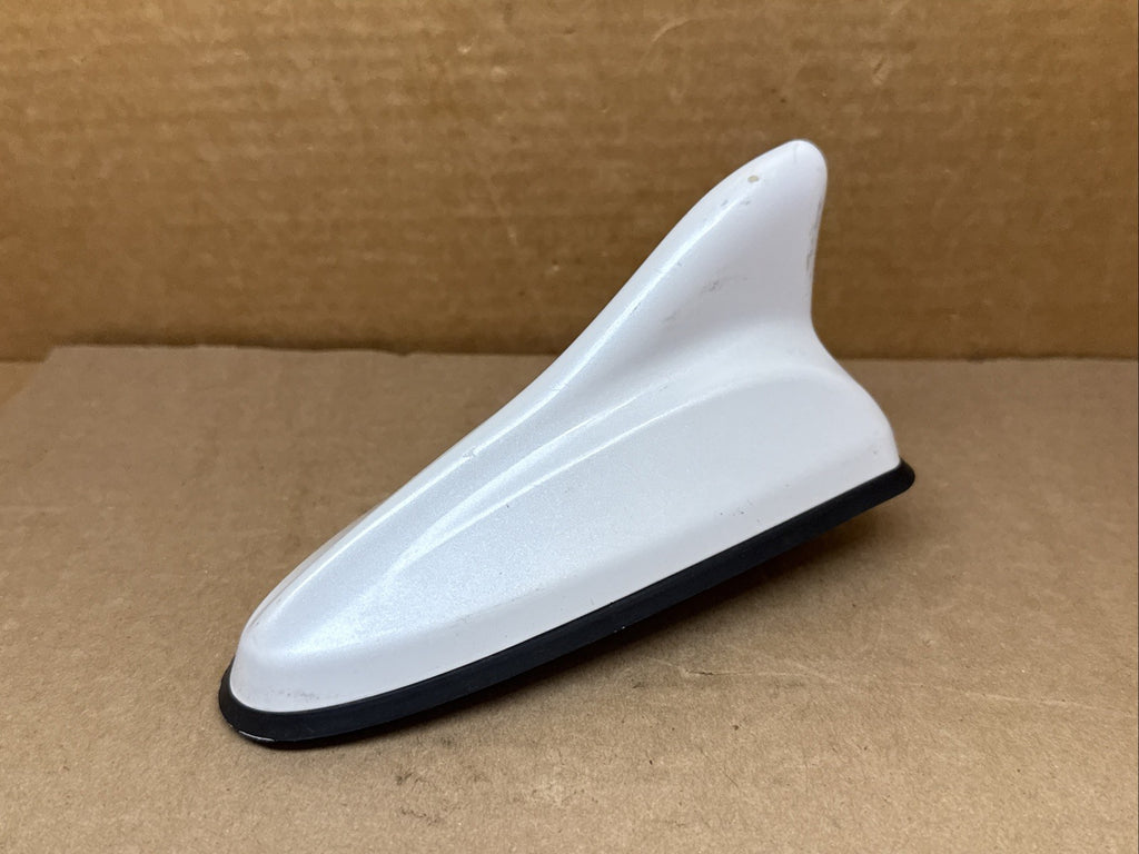 2015 2017 Hyundai Sonata Shark Fin Antenna Pearl White 96210 C2101WW80