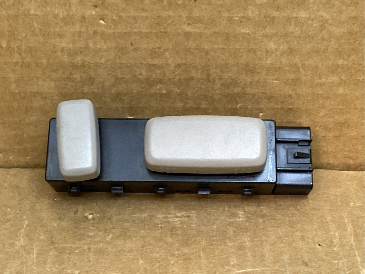 09 16 Traverse Buick Enclave Front Right Passenger Seat Control Switch 152590651