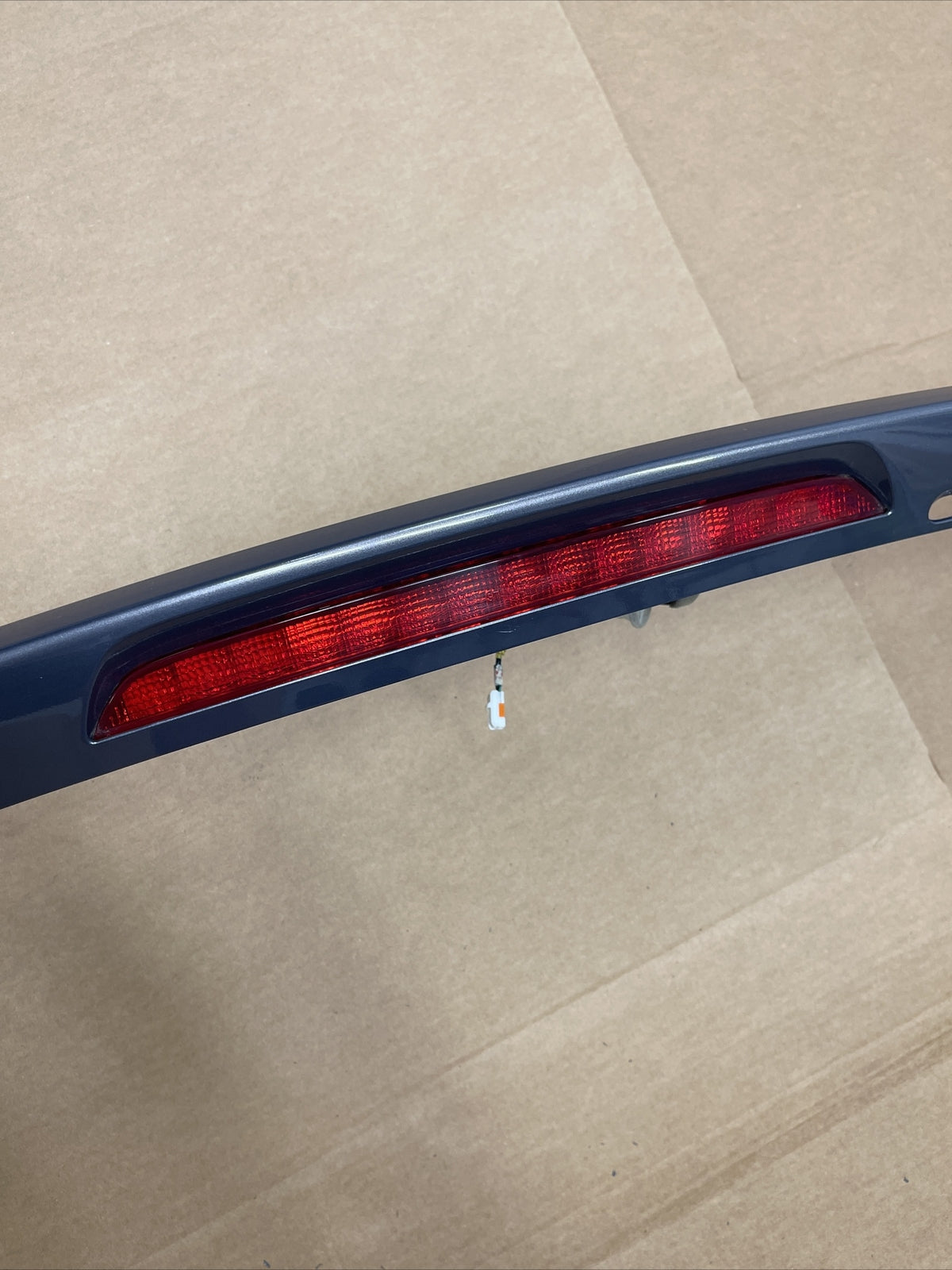 2007 2015 MAZDA CX 9 CX9 REAR LIFT GATE SPOILER 3RD THIRD BRAKE GRAY PAINT 32S2