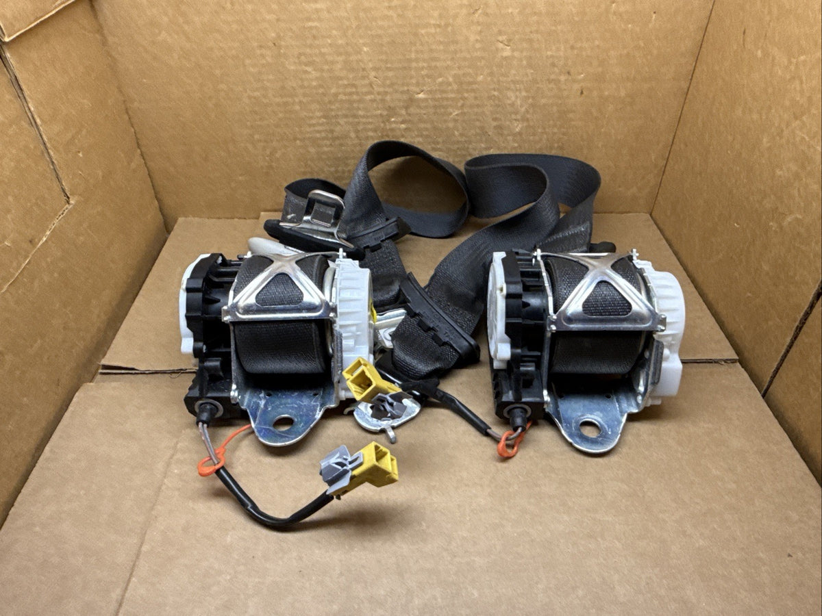 08 13 Silverado Sierra Standard Cab Front Seat Belt Seatbelt Retractor Set Pair7