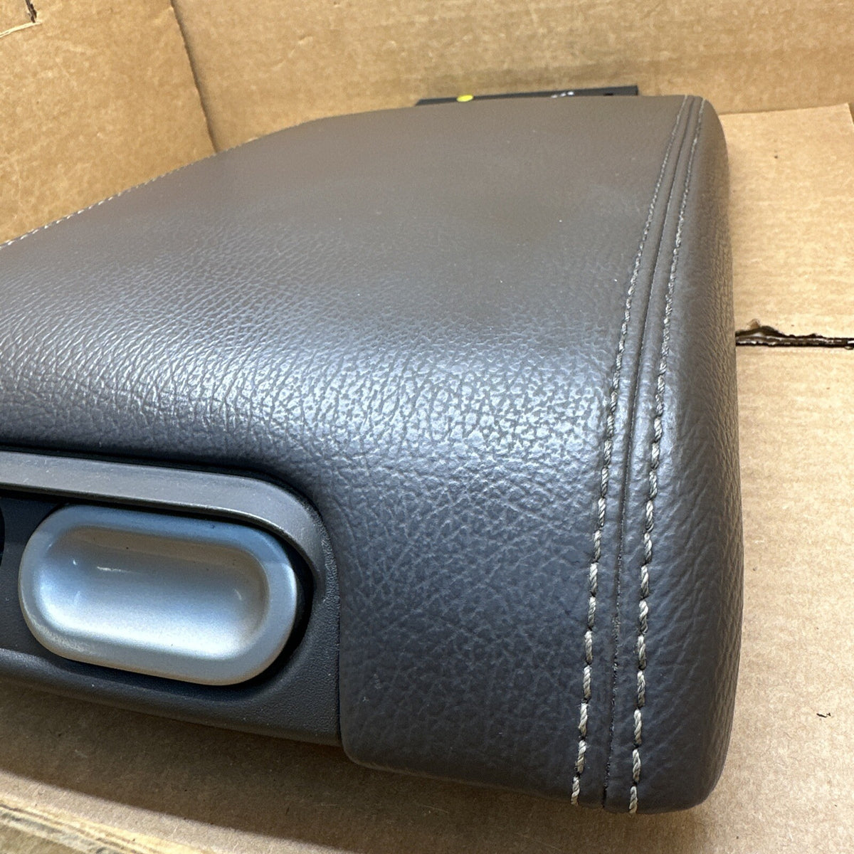 2009 2014 Ford F150 Center Console Cover Lid Top Arm Rest Armrest Adobe Brown2