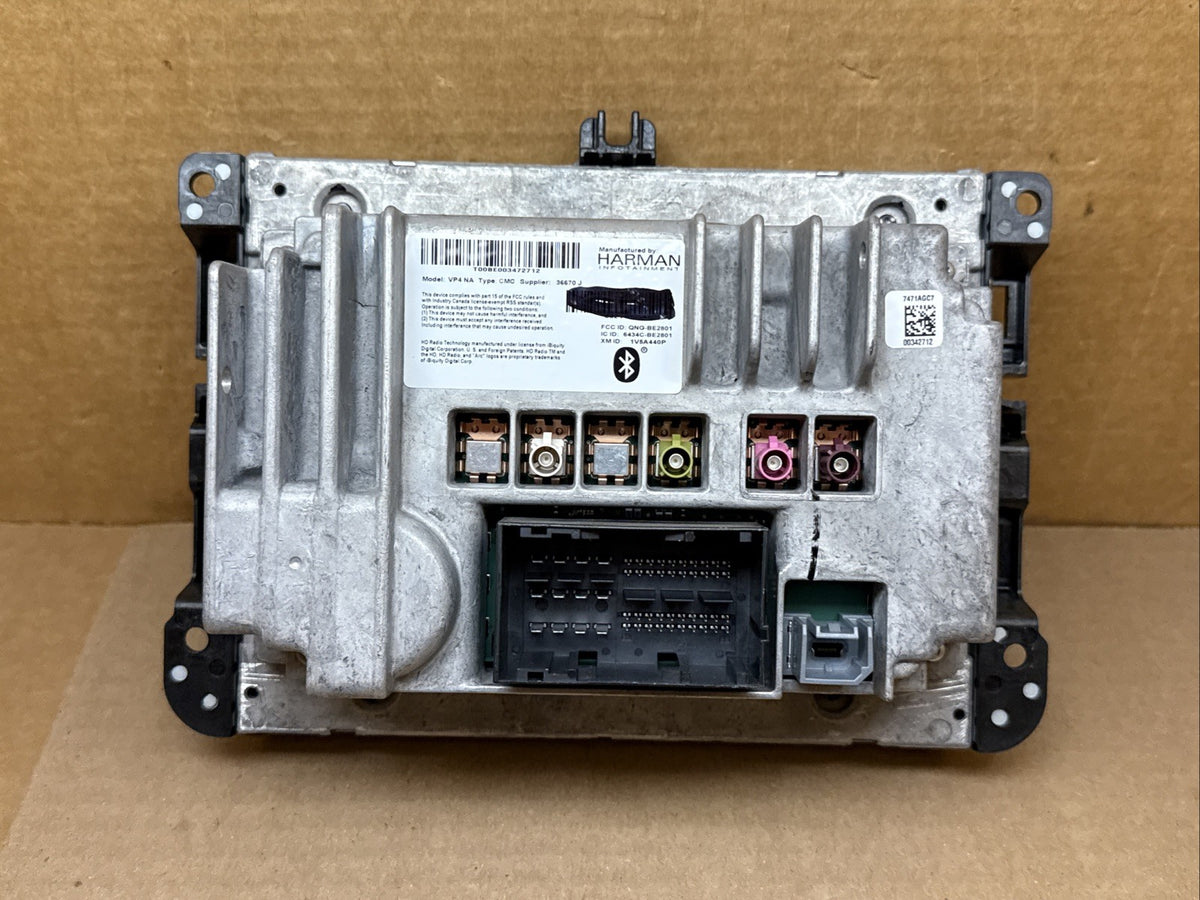 2014 2018 Jeep Cherokee VP4 NA Radio 8.4 Display Screen OEM 68211955AH3