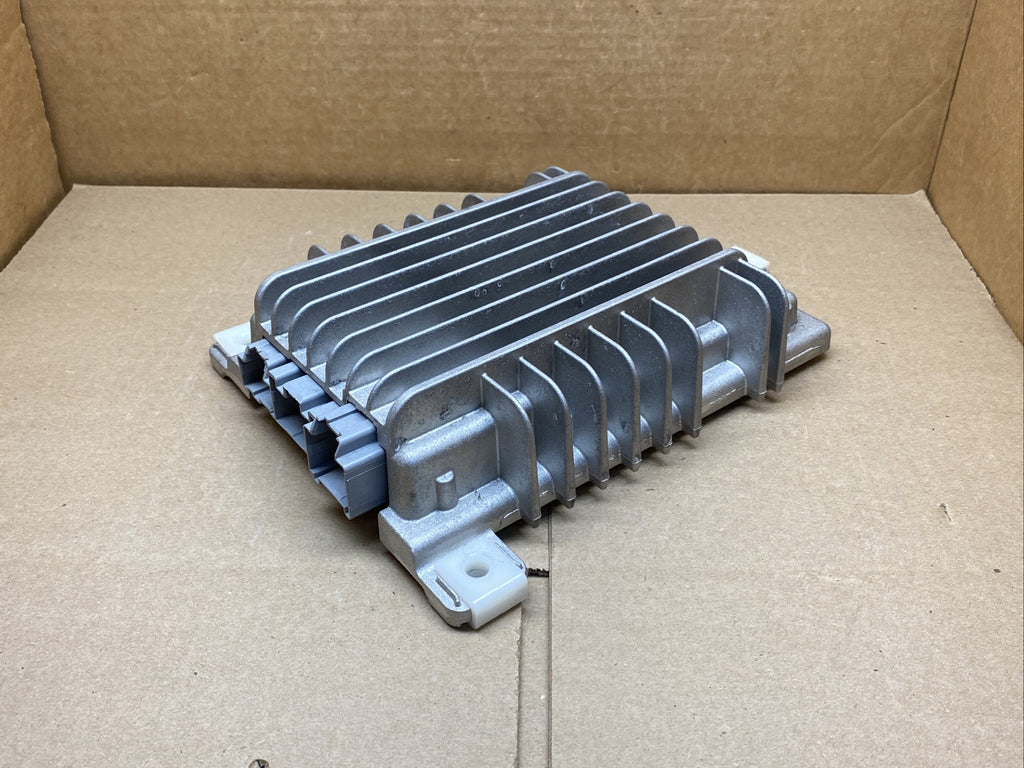 2007 2014 Suburban Tahoe Yukon Radio Bose Amp Amplifier OEM 208112345