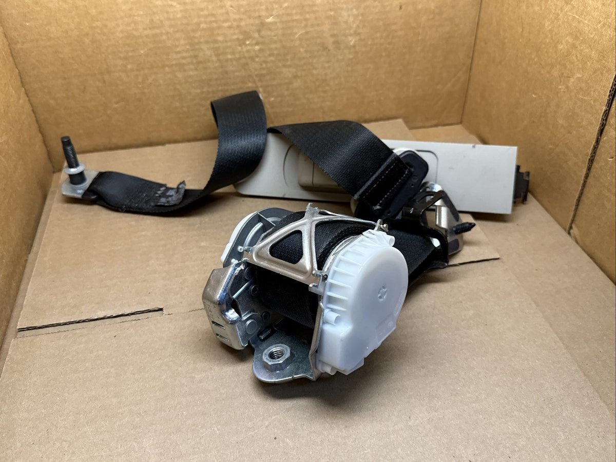 2014 2019 Ford Fiesta Front Left Driver Side Seat Belt Seatbelt Retractor5