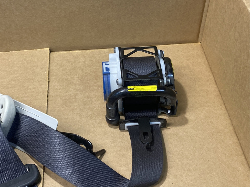 2012 2014 Subaru Impreza Front Right Passenger Side Seat Belt Seatbelt Retractor1