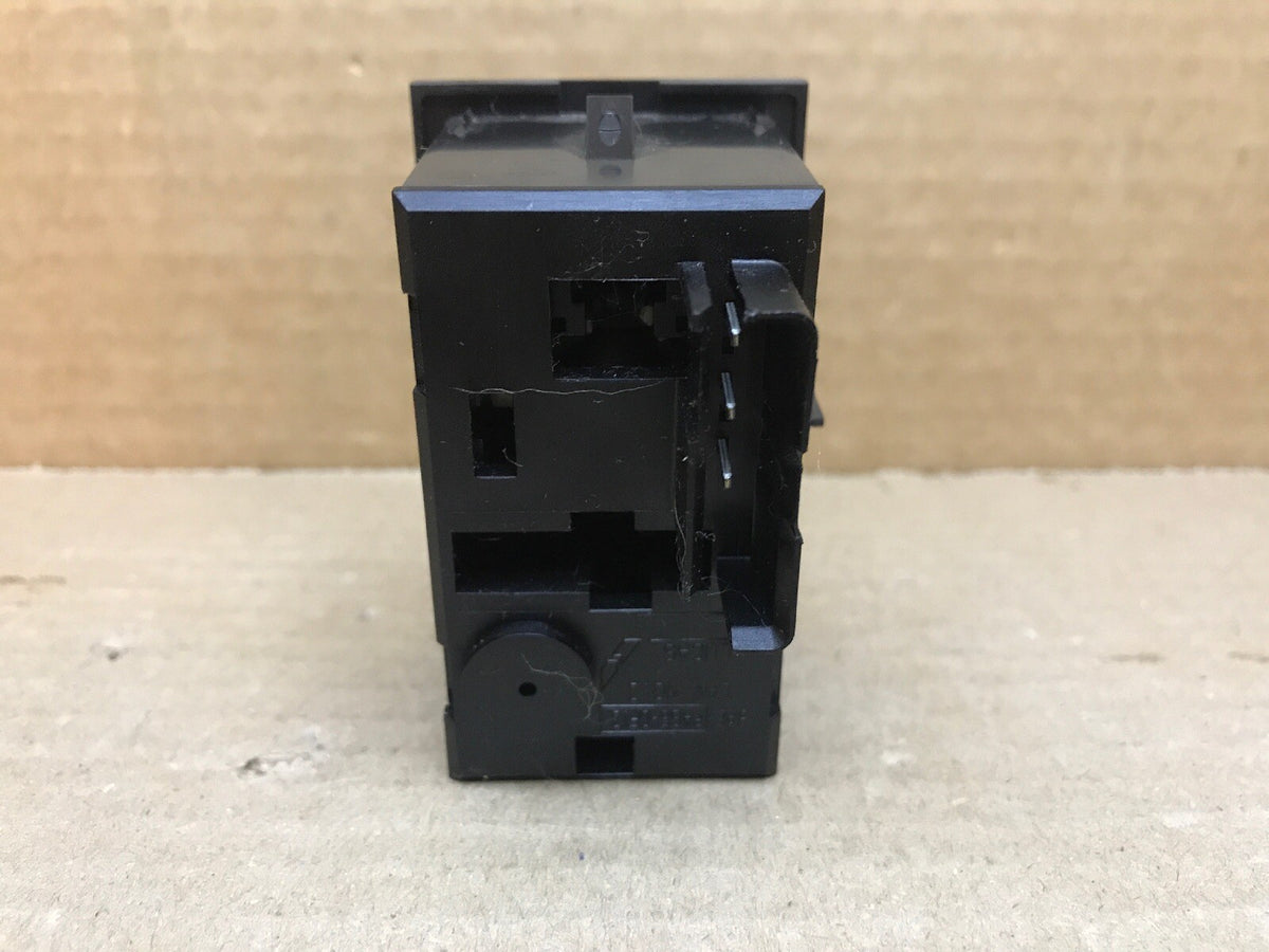 99 02 GMC Sierra Chevy Silverado Cargo Lamp Light Switch Button Control 157141594