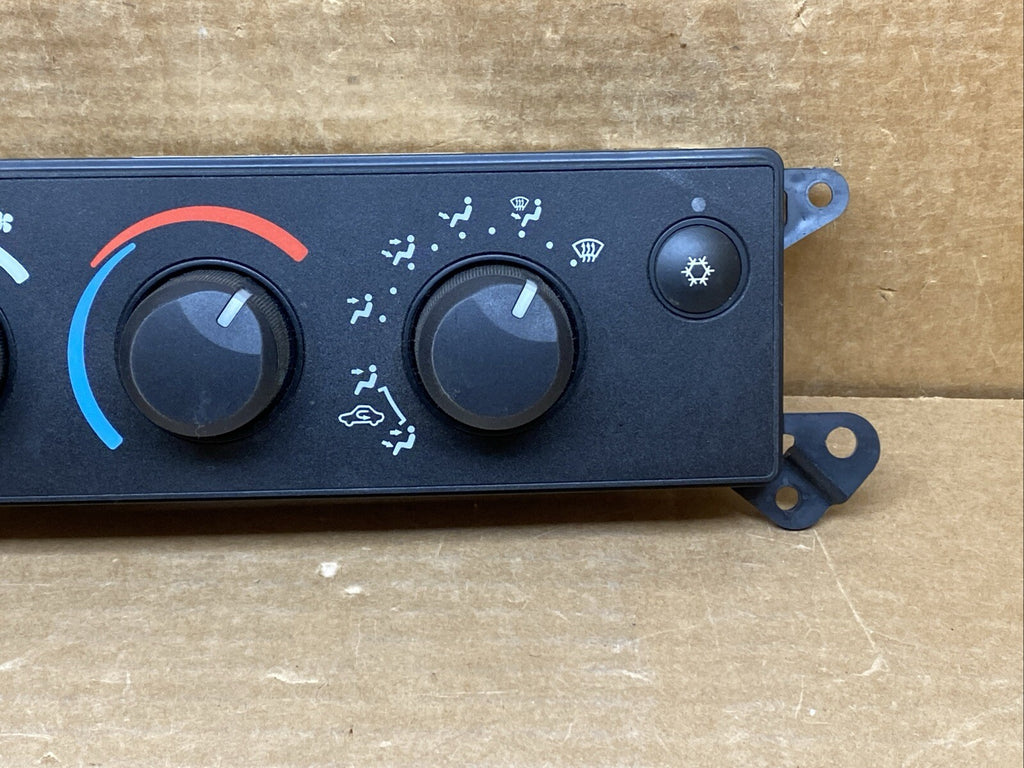 06 08 Dodge Ram Temp Temperature Climate Control Switches Dials 55057078AB3
