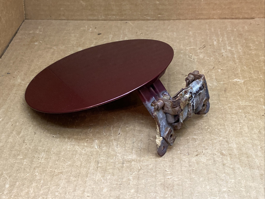 00 06 Tahoe Suburban Yukon Fuel Gas Tank Cap Door Lid Cover Garnet Red Metallic4