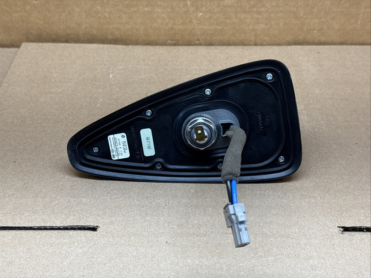 2020 2022 Kia Soul Radio Roof Rear Antenna Assembly Black OEM 96210 K00008
