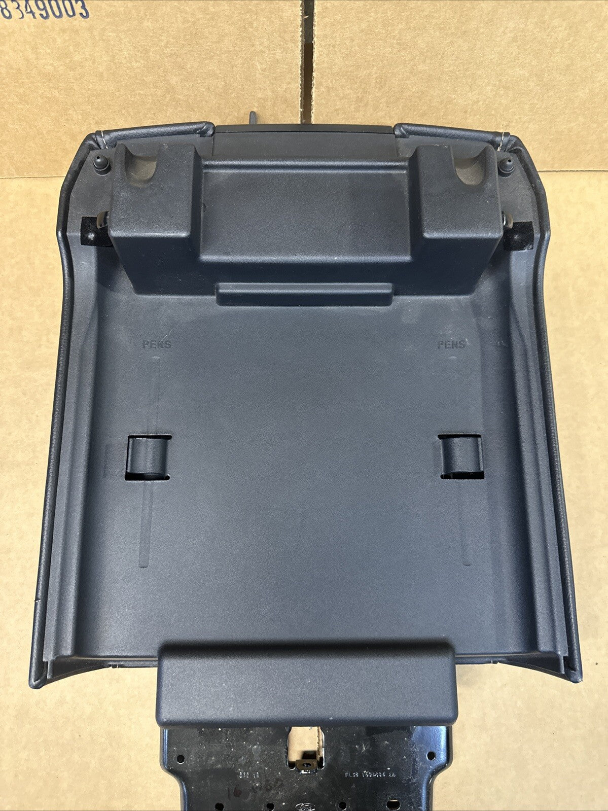2015-2020 Ford F150 Center Console Cover Lid Top Arm Rest Armrest Black1