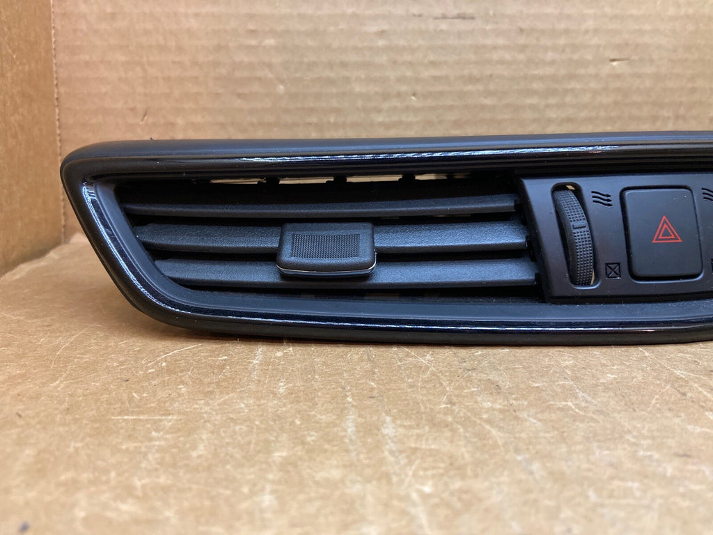 2017 2024 NISSAN ROGUE FRONT CENTER DASH AC HEAT AIR VENT BEZEL HAZARD SWITCH2