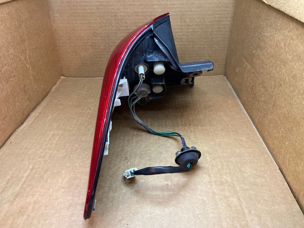 10 14 Subaru Outback Passenger Side Right Rear Taillight Tail Break Light Outer8