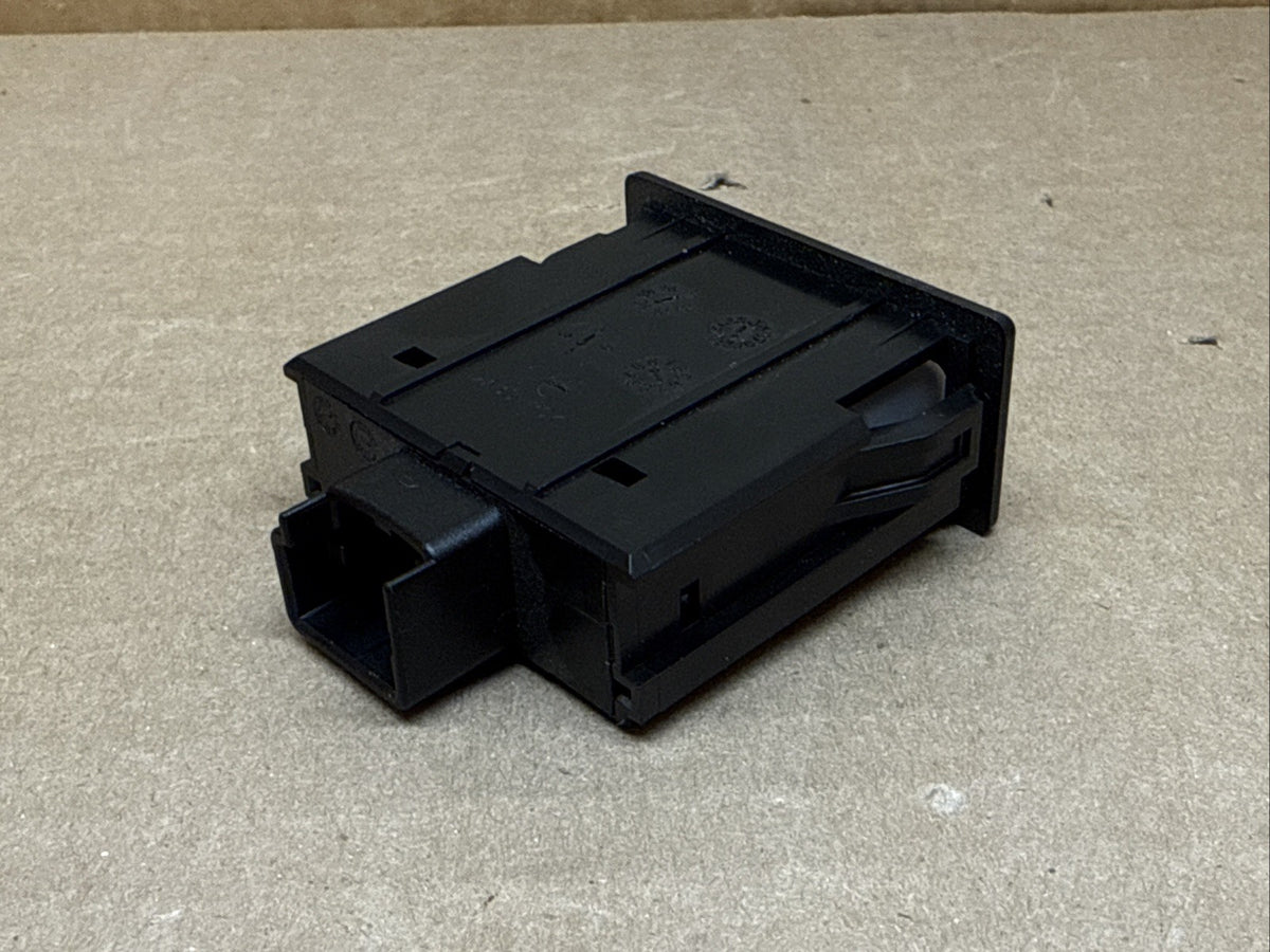2014 2021 Jeep Grand Cherokee Dual USB Port Plug 68145567AA3
