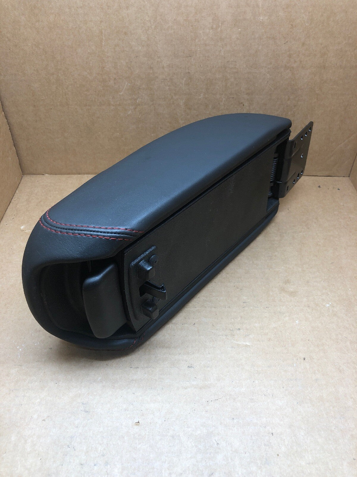 LID ONLY, Console Front Floor Fits 15 17 RENEGADE 1709136 D33