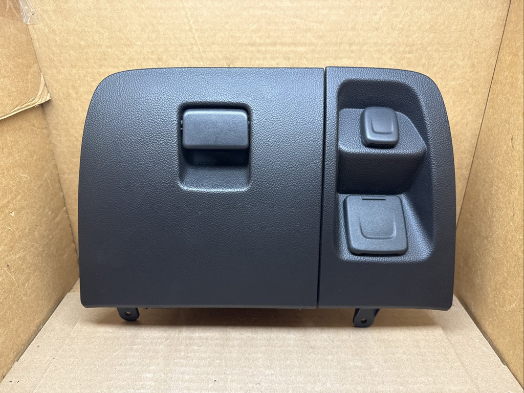 2014 2018 Silverado Sierra Center Dash Cubby Storage Bin Power Outlet 231778920