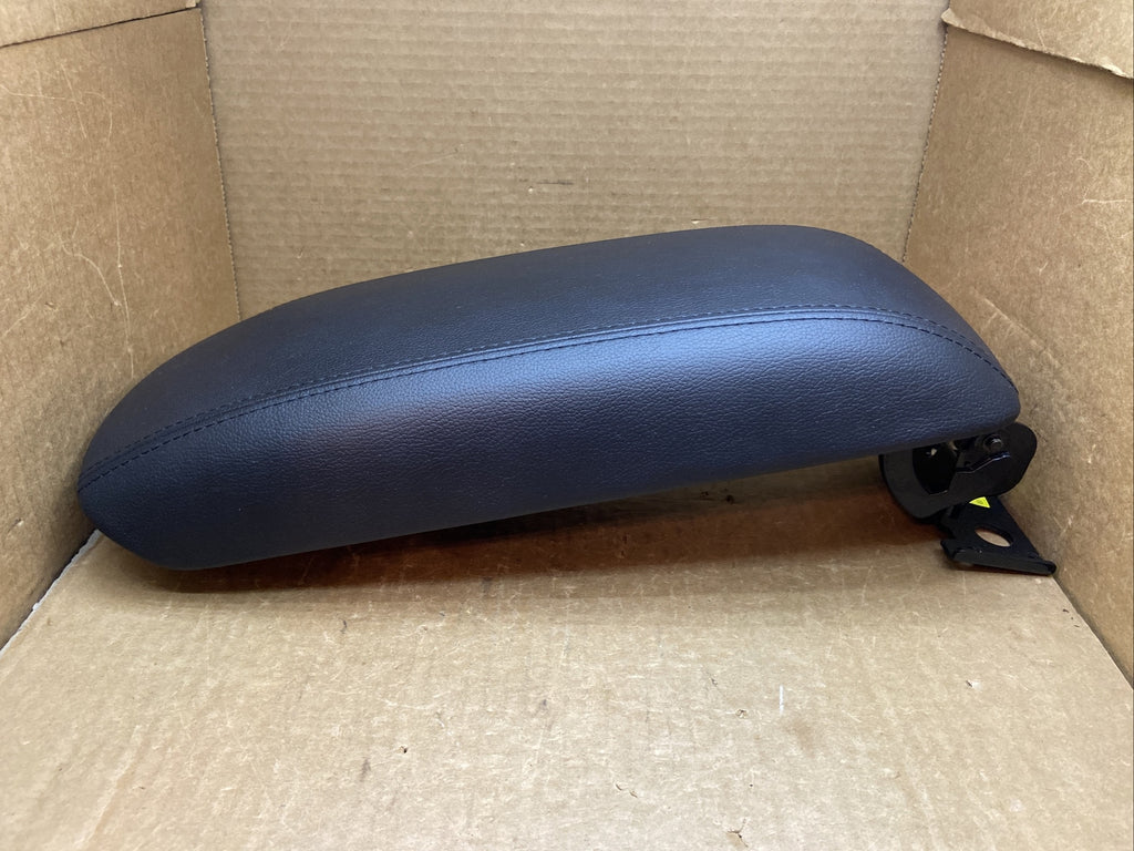 14 16 Kia Cadenza Center Console Lid Cover Top Arm Rest Armrest Leather Black5