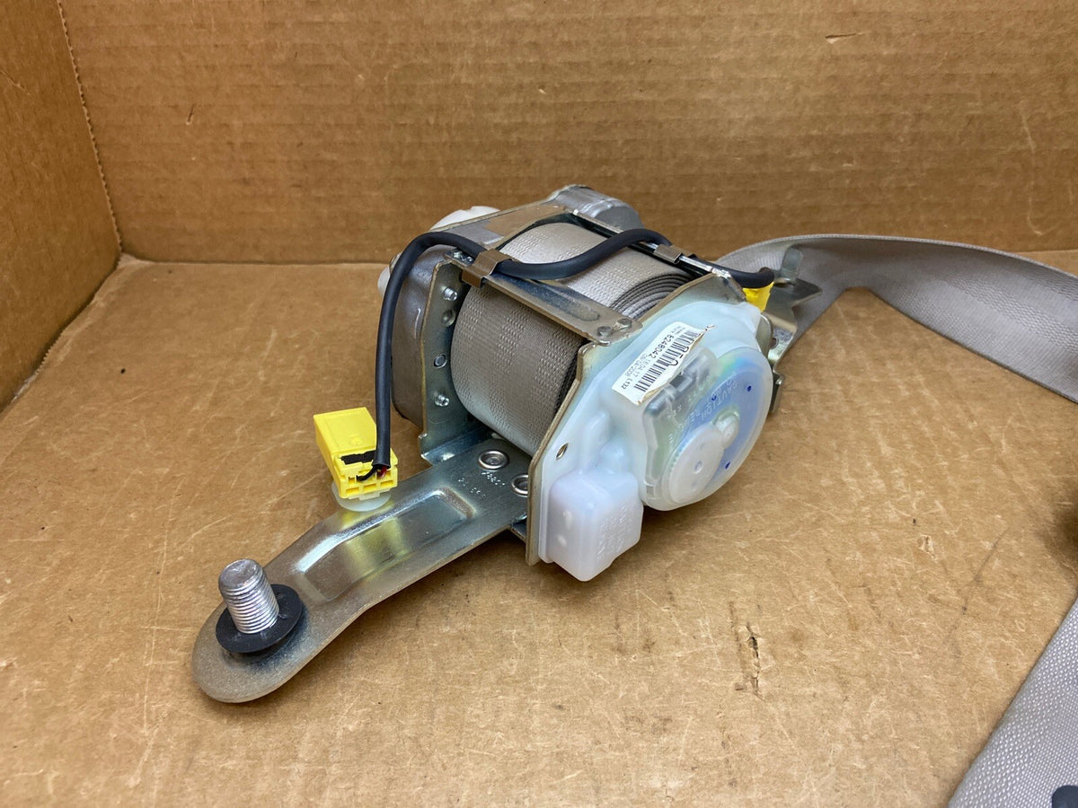 2006 2011 Civic Sedan Front Right Passenger Side Seat Belt Seatbelt Retractor3