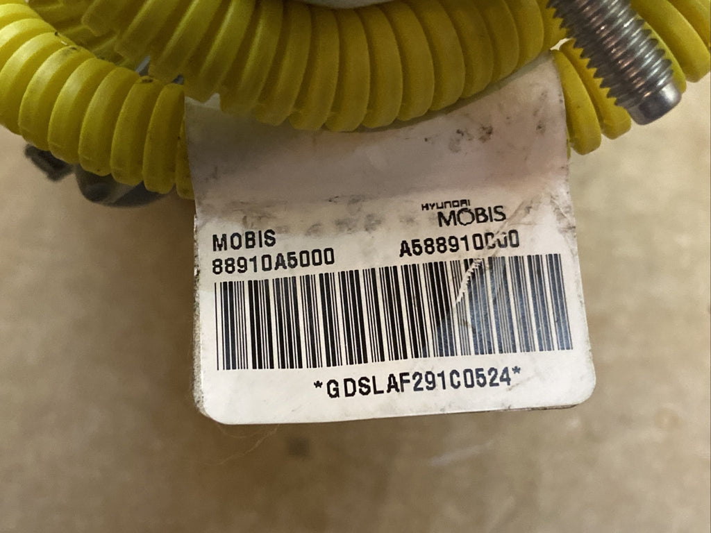 13 17 Hyundai Elantra GT Front Left Side Driver Seat Air Bag Airbag 88910A50004