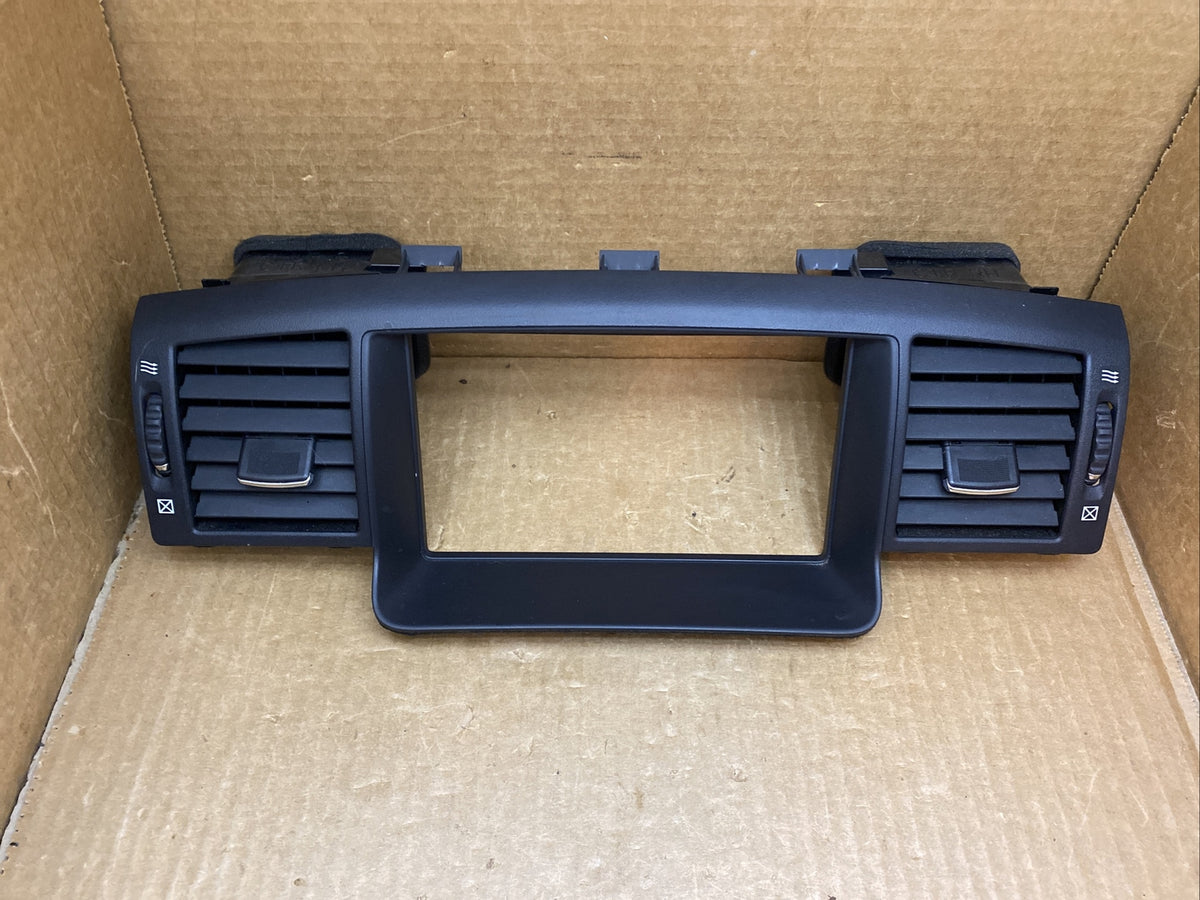 2006 2009 Infiniti M35 M45 Center Dash Air Vents Radio Screen Trim Bezel Black1