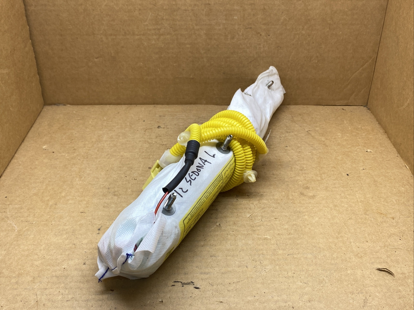 2010 2014 Kia Sedona Front Left Side Driver Seat Air Bag Airbag 88910 4D0005