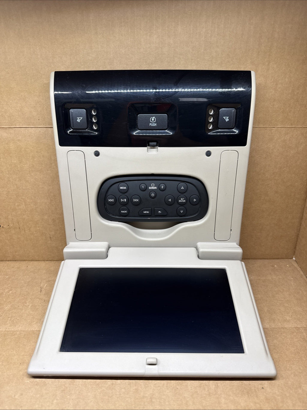 2015 2017 Chevy GMC Cadillac 2nd Row Rear Entertainment DVD Display Monitor1