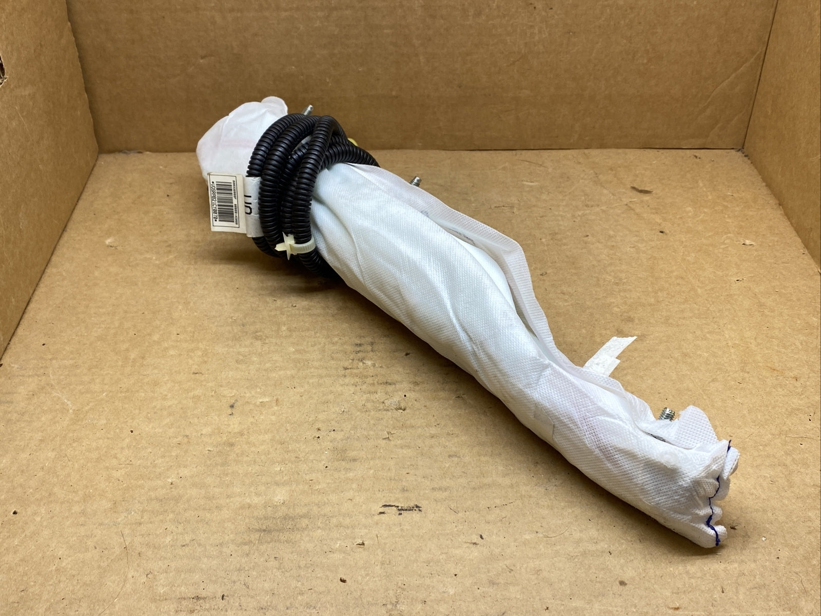 2010 2014 Kia Sedona Front Right Side Passenger Seat Air Bag Airbag 88920 4D0003