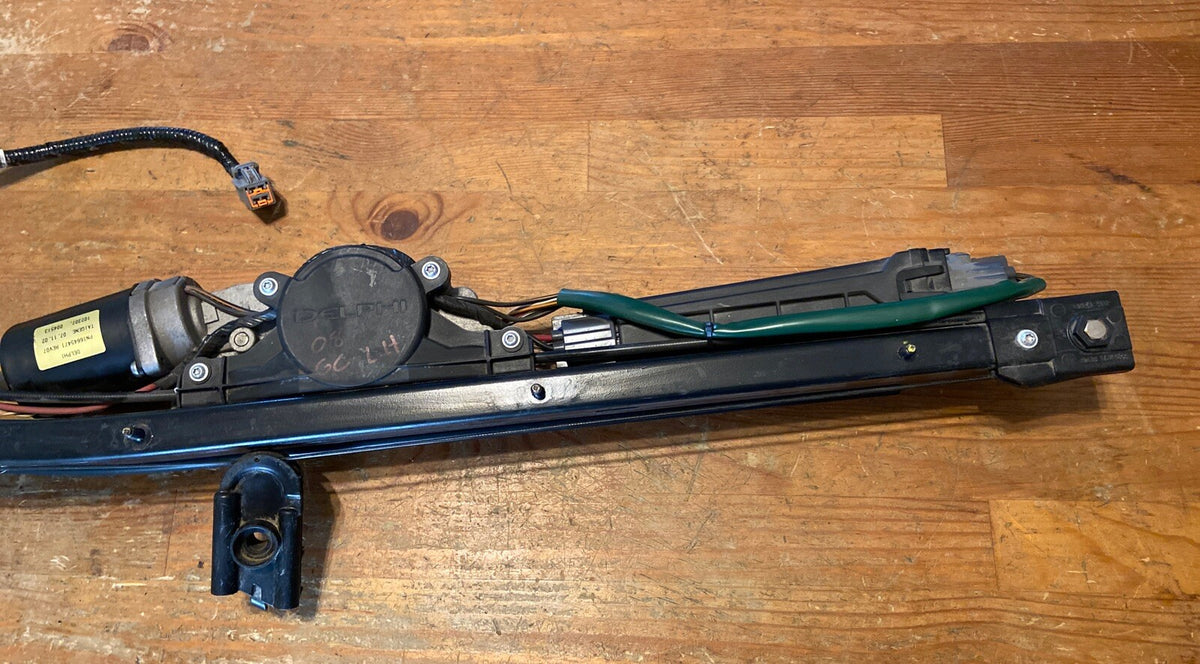 08 10 Grand Caravan Town Country Left Driver Side Power Sliding Door Track2