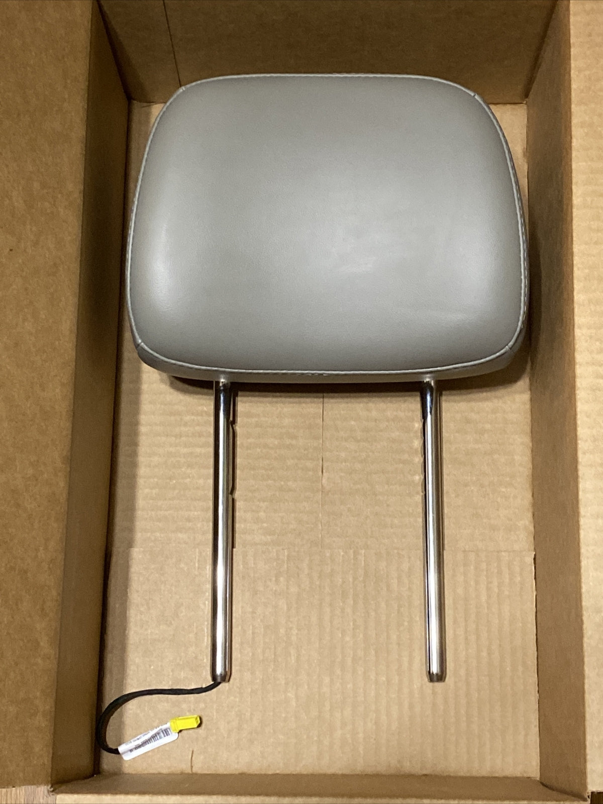 2011 2013 Dodge Durango Active Impact Front Seat Head Rest Headrest Gray D31