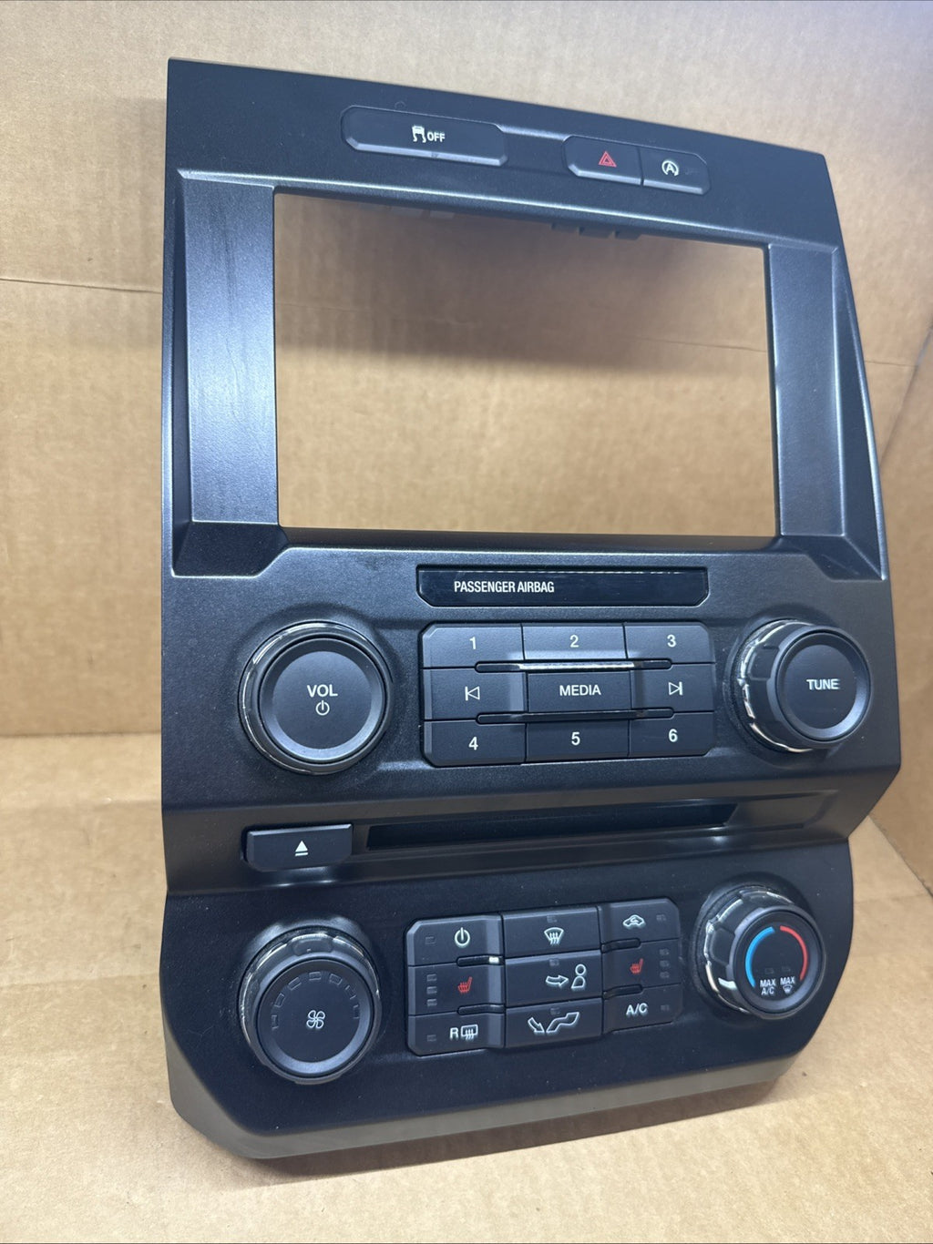 2015 FORD F150 RADIO STEREO CONTROL PANEL TEMPERATURE CONTROL FL3T 18E243 CDJ3