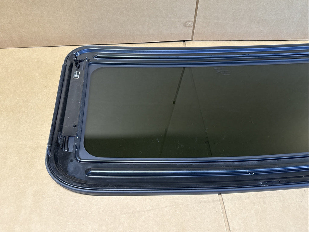 2007 2011 Dodge Nitro Sun Roof Sunroof Window OEM Glass FREE SHIPPING5