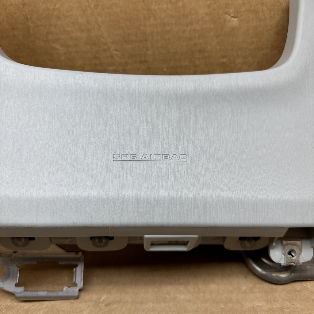 2010 2015 TOYOTA PRIUS LEFT SIDE DRIVER KNEE LOWER AIRBAG AIR BAG LIGHT GRAY2