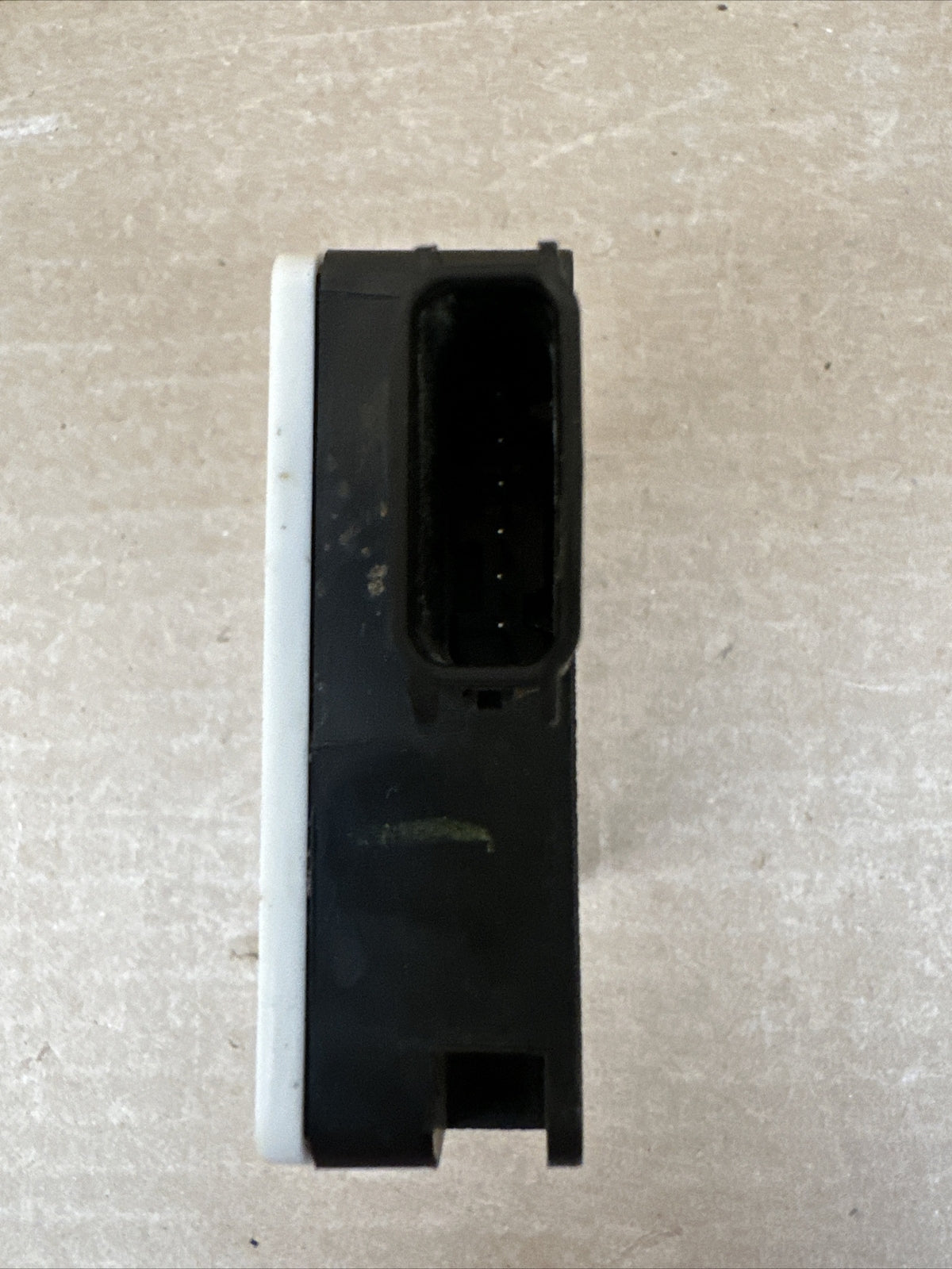 2015   2016 Dodge Charger Blind Spot Alert Sensor Module 68252463AB4