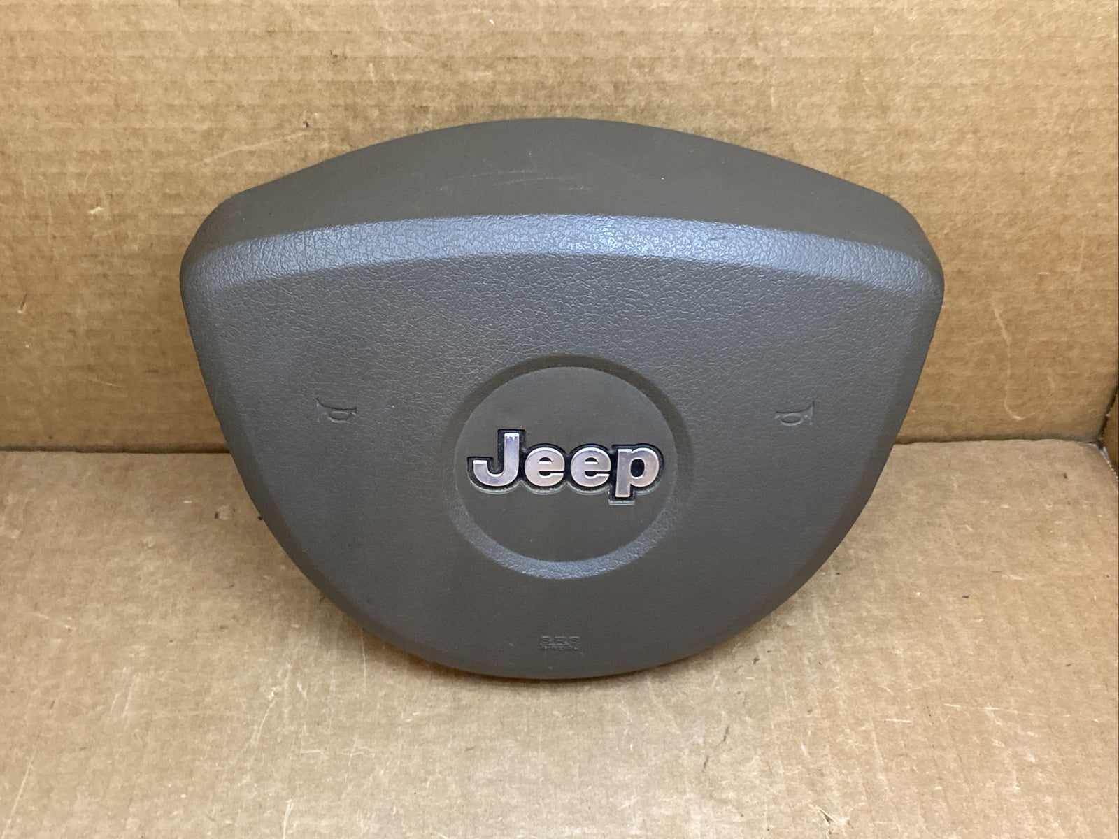 08 10 Jeep Liberty Front Left Driver Side Steering Wheel Air Bag Airbag Beige1